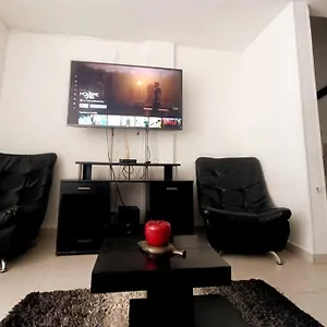  Сasa de vacaciones Casa Al Sur De Cali. Grupos/familias/deportistas!